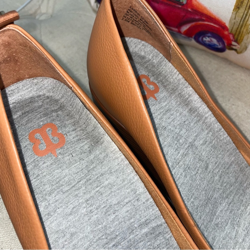 Betabrand Woman’S All Weather Wedge Heel In Hazel Leather  Size 7.5M - Picture 11 of 12